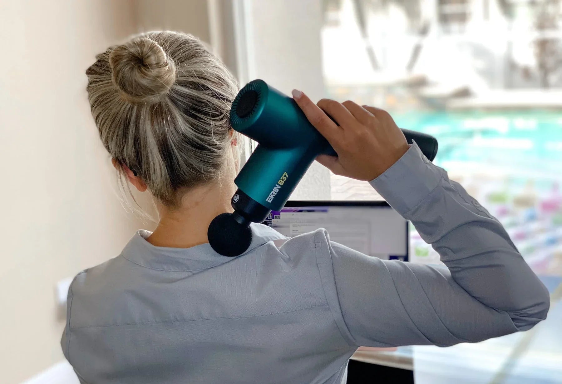 How to Use a Muscle Massager for Knots